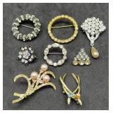 Rhinestone Brooches 1 Signed weiss