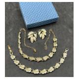 Poss Trifari Set Not Marked