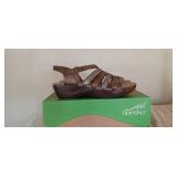 Ladies Danako Sandals Size 40