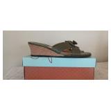 Ladies Life Stride Sandals Size 10