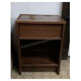 Kroehler Custom Crafed End Table 24x28x14