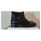 Ladies Anne Klein Boots Size 9.5