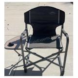 Folding chair with cup holder