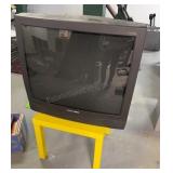 Phillips Magnavox Tube TV 32 inch w/ Table