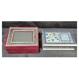 Jewelry and trinket boxes.