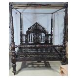 Queen size 4 post canopy bed frame. Disassembles