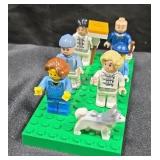 LEGO people. No box. Pieces not verified.