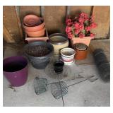 Garden Pots & Chicken Wire