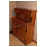 Hutch 46x38x15