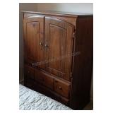 Short Armoire 52x38x22