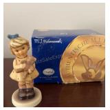 Hummel Goebel Figurine 3-5/8" HUM 2049/A CUDDLES