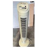 Oscillating room fan. Tested and works. Fan
