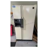 Whirlpool Designer Style 22 Refrigerator. Works