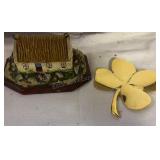 Irish Cottage Music Box Vintage, WHEN IRISH EYES