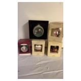 1978 Hallmark Keepsake "Panorama Ball" Christmas