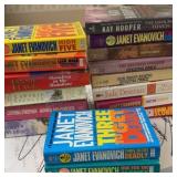Paper Back Novels JANET EVANOVICH, FANNIE FLAGG,