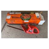 Black & Decker Hedge Trimmer