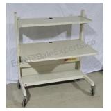 Portable desk. 42×38×24.