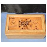 Handmade wooden box. 3½×7½×4¼