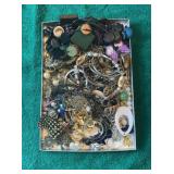 Assorted Broken / Unmatched  Jewelry Pieces