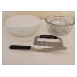 Pampered eKitchen Utensils, Plastic Mixing Bowl,
