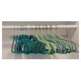 28 Non Slip Hangers