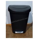 Rubbermaid Trash Can 25x17