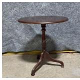 Drop leaf parlor table 14x19x21 inches tall