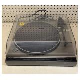 Realistic LAB-450 Turntable Record Player