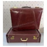 Two luggage bags( one wonï¿½t latch)