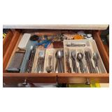 Kitchen Drawer Flatware & Utensils