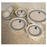 Syracuse Incomplete Service 4 Dinner Plates & Mugs