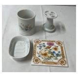 Decorative Bathroom set. Cup, toothbrush holder