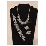 Vintage Necklace, Bracelet & Clip On Earring Set
