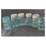 Blue Mason ball jars. 1pt.
