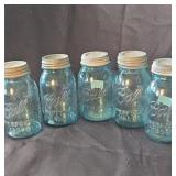 Blue Mason ball jars with lids. 1qt.