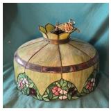 Tiffany style hanging lamp. 21x13.