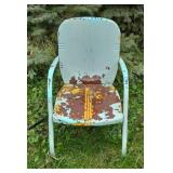 Metal patio chair. Needs work