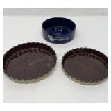 3 ceramic dishes.