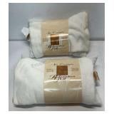 2 spa concepts relaxation pillows. Hot or cold