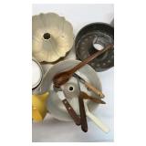 Various kitchen items. Lot. Spoons, knives and