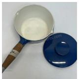 Copco Cast iron cooking pot with metal lid