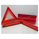 3 collapsible emergency plastic triangles and