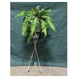 Arrow Metal Plant Stand