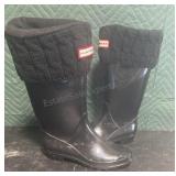 Hunter Womenï¿½s rain boots size lg