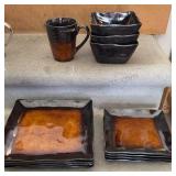 Incomplete Dish Set