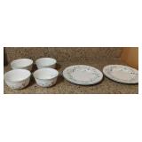 4 Pfaltzgraff Winterberry Ice Cream Bowls and 2