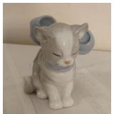 NAO by Llardro Kitty Present Figurine