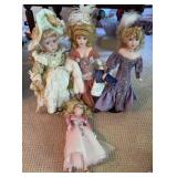 Group Of Fashion dolls