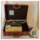 Smith Corona 250 Typewriter in Case with